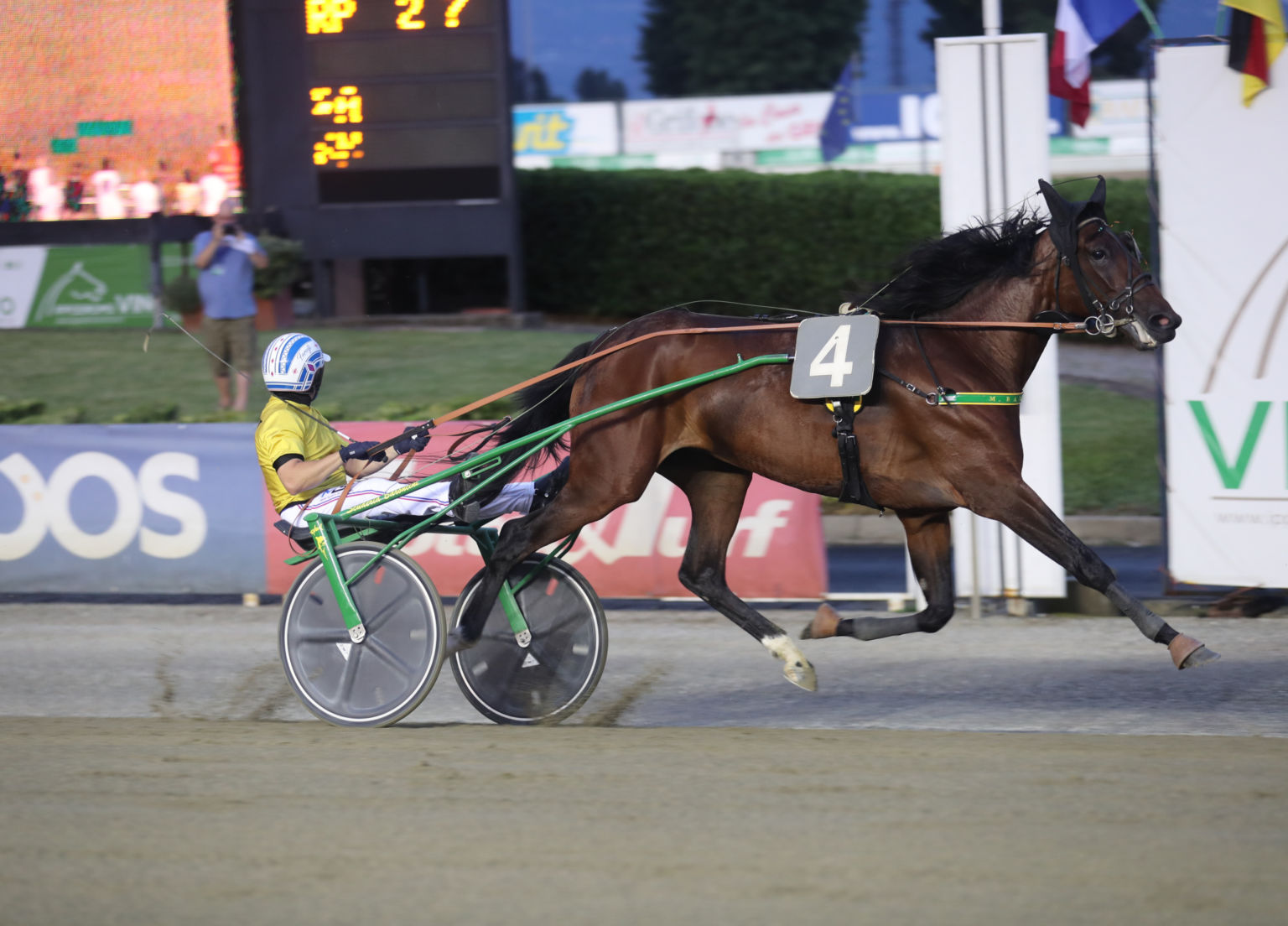 Batteria A Oaks seconda Corsa Due Italia Vs Dorothy Bar Con Terza 
